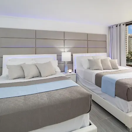 Waikiki Banyan Modern One Bedroom Free Parking-3